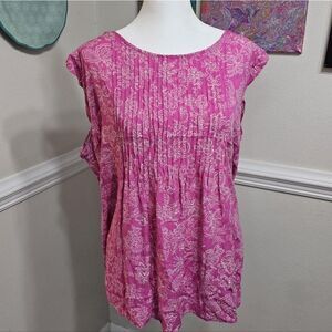 NWOT! Sweet Floral Top